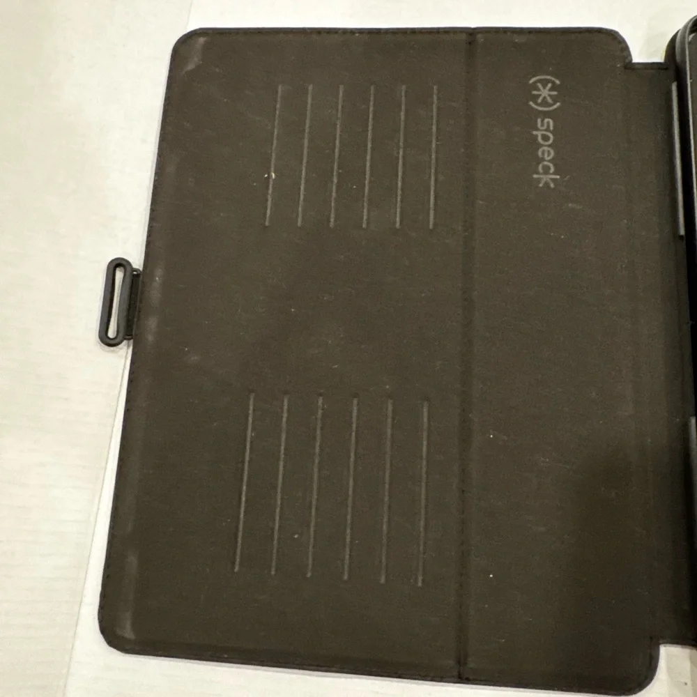 Speck Balance Folio Case for Apple iPad Air 11